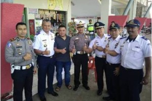 Jajaran BNN, Polres dan Dishub berfoto bersama usai kegiatan.